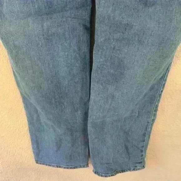 Levi's boyfriend jean sz 27 lowrise medium wash slight distressing casual comfy - Picture 5 of 10